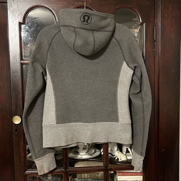 Lululemon Scuba Hoodie Size 8 - 2 tone gray - Picture 2 of 5